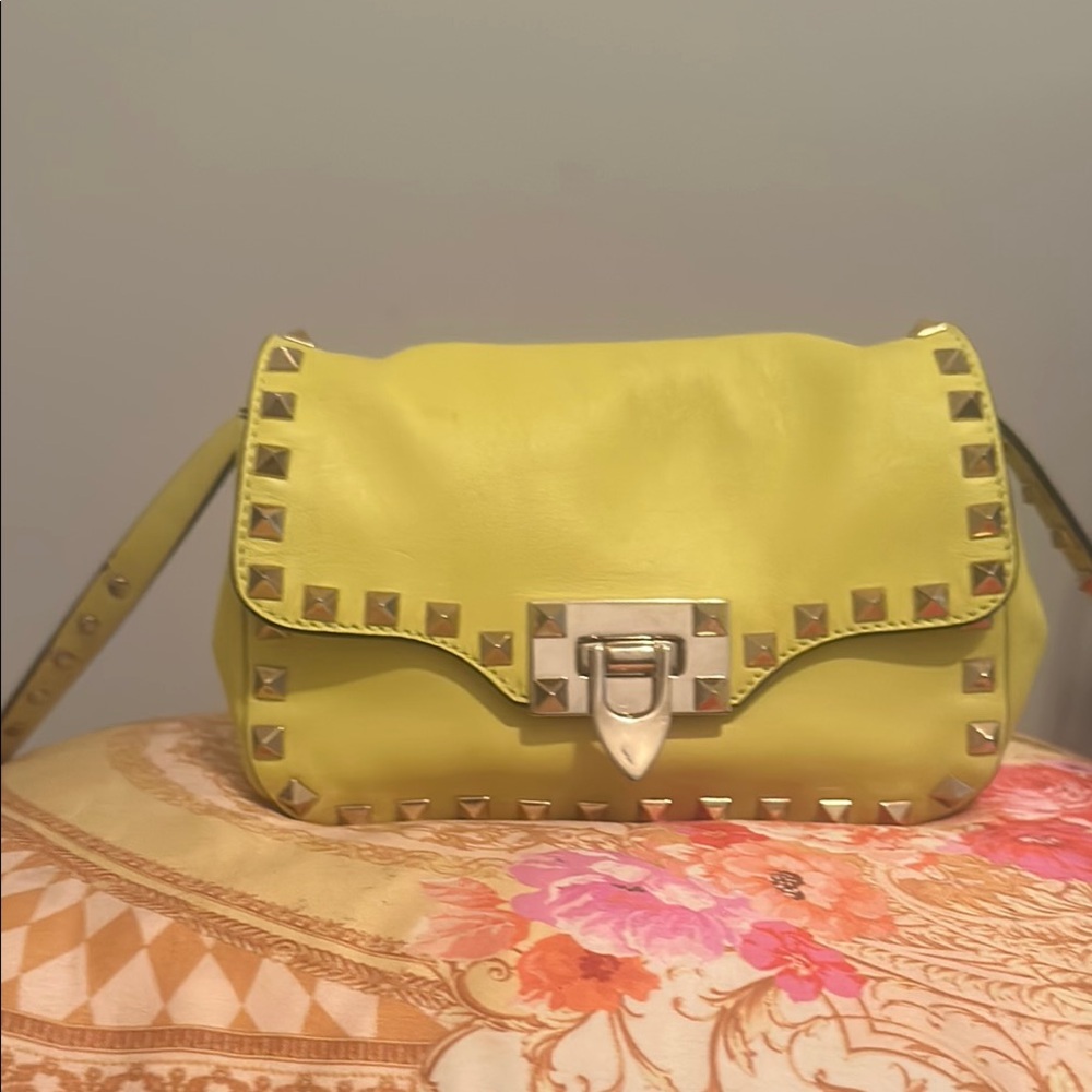 Green and Yellow Studded Crossbody Bag with Gold Clasp